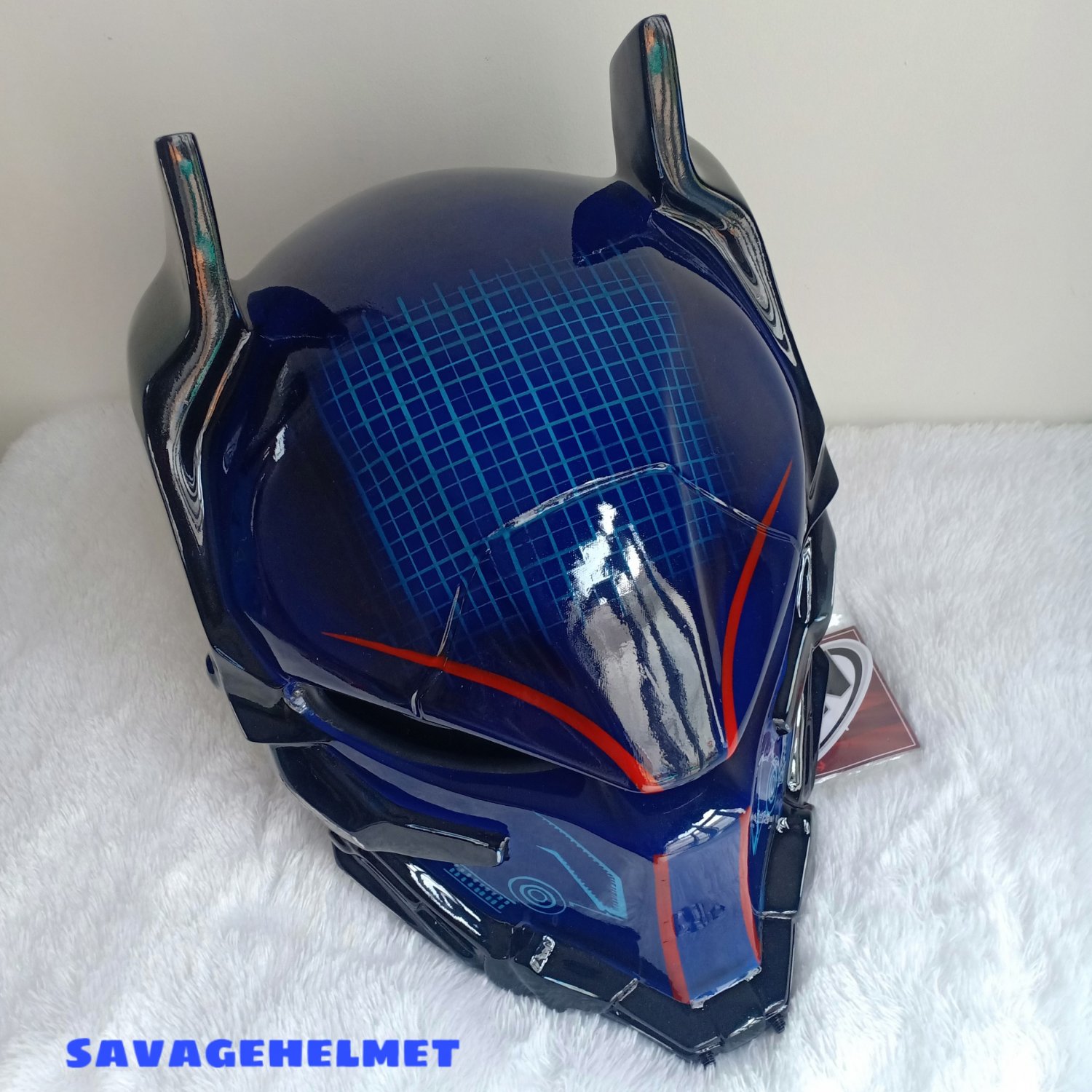 BATMAN ARKHAM KNIGHT CUSTOM HELMET