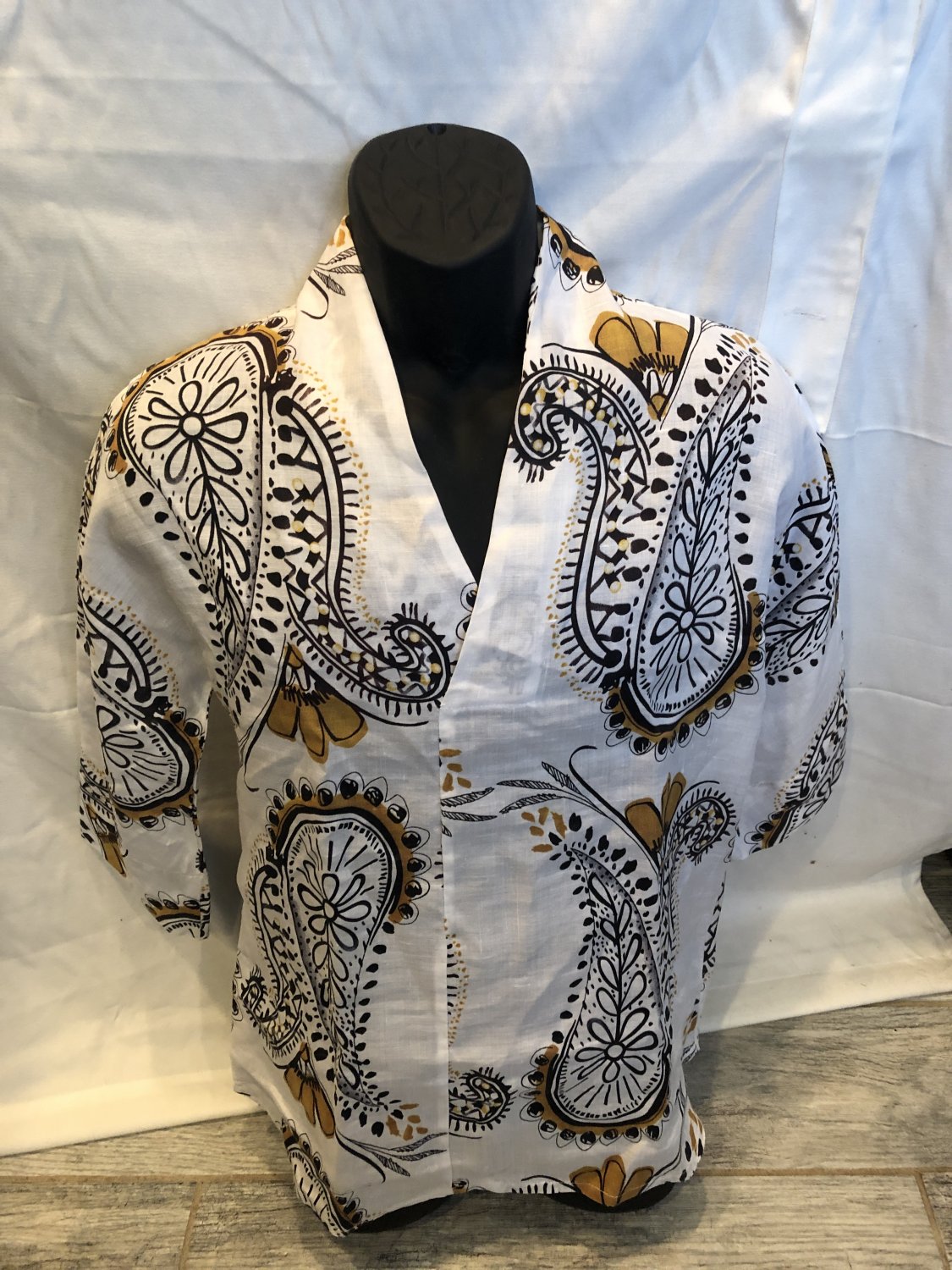 V-NECK PULLOVER SHIRT