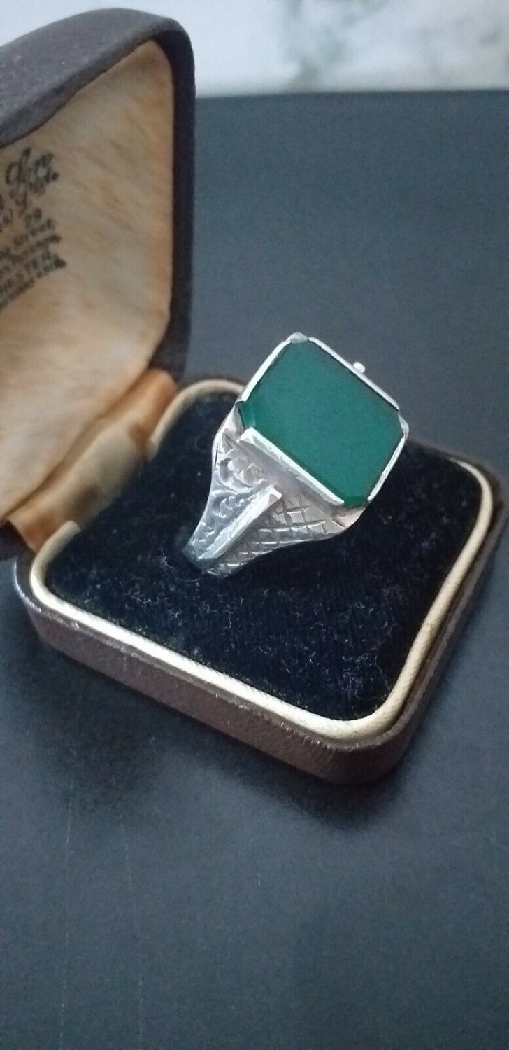 Antique Vintage Ring Signet -Green Emerald, Late Edwardian size UK X, US 11.1/4