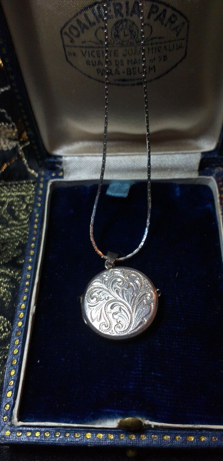 Antique 1900-s Heavy Locket Silver Pendant on 18 inch Chain Engraved JULIA.