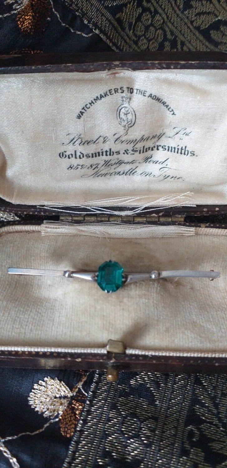 Antique Victorian 1850 Emerald Silver & 9 Ct Gold Brooch - Henry Griffith & Sons
