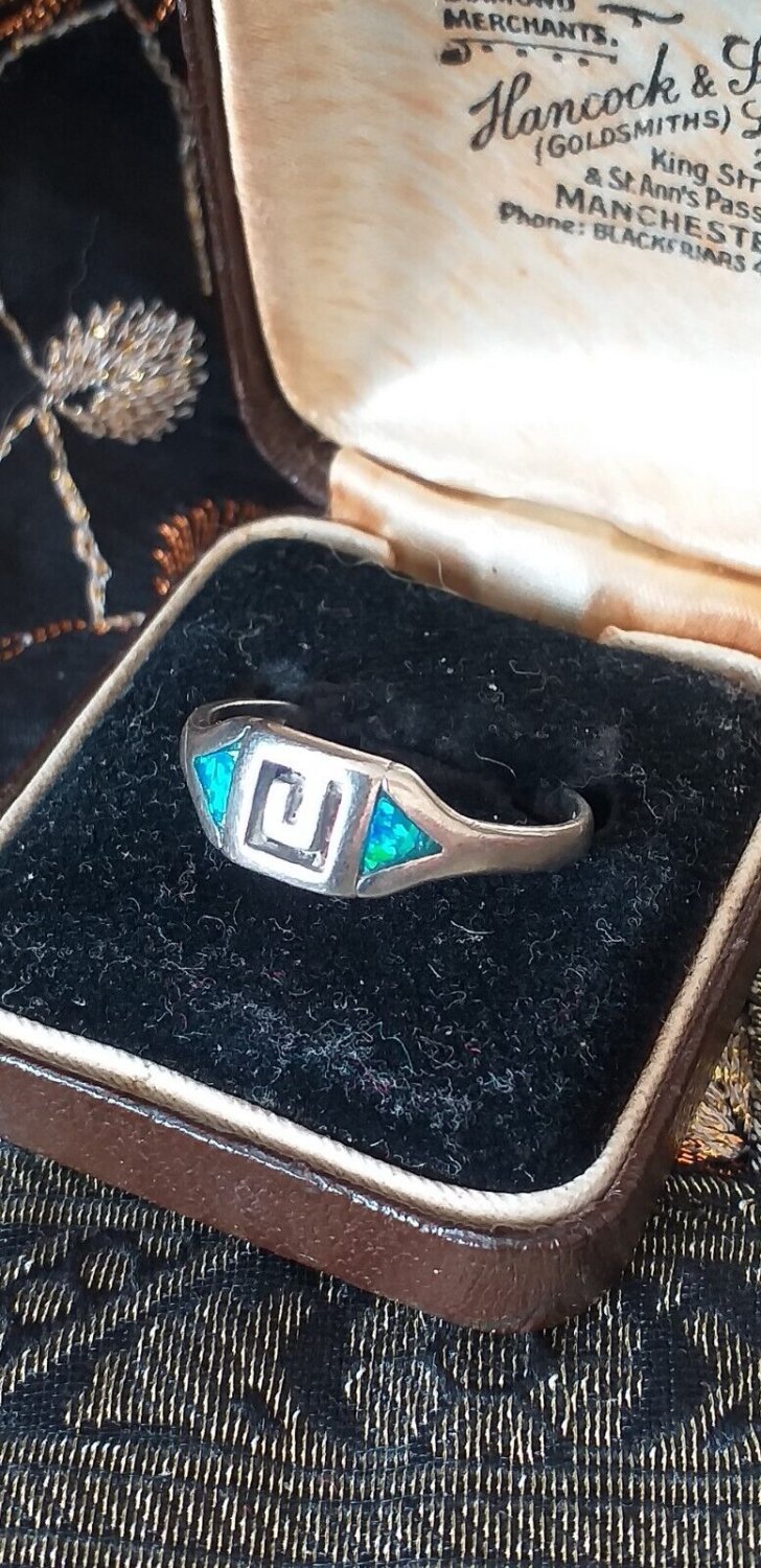 Vintage 1970-s Blue Opal 925 Sterling Silver Ring Size UK R 1/2, US 8 3/4