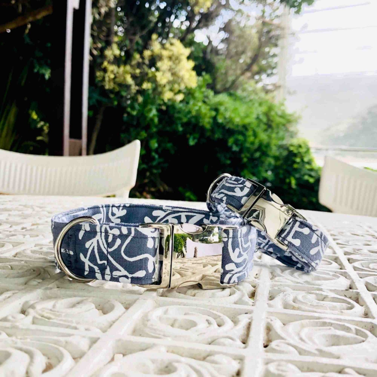 Dark grey dog collar