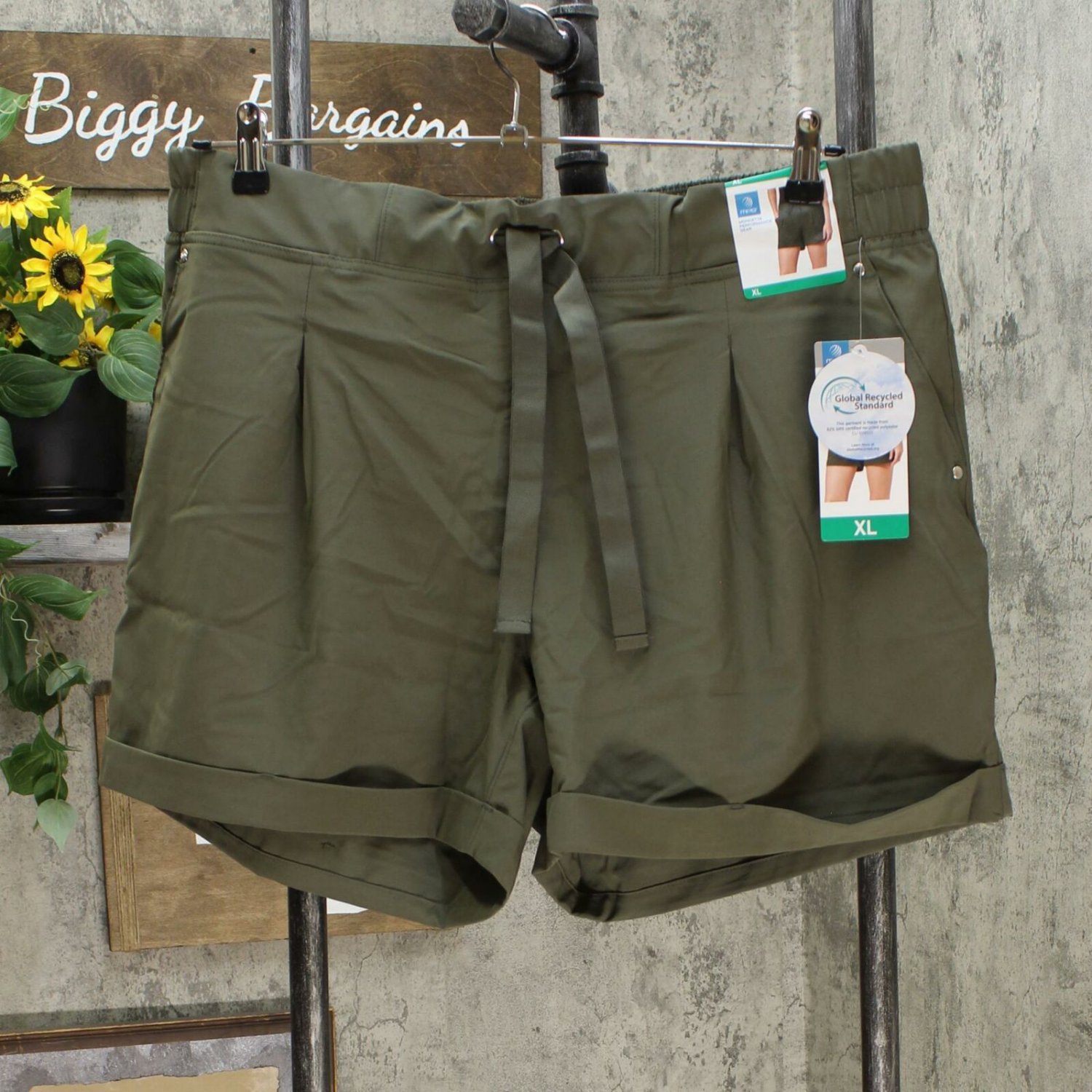 MPG Mondetta Performance Gear Women's Pleated Stretch Cuffed Travel