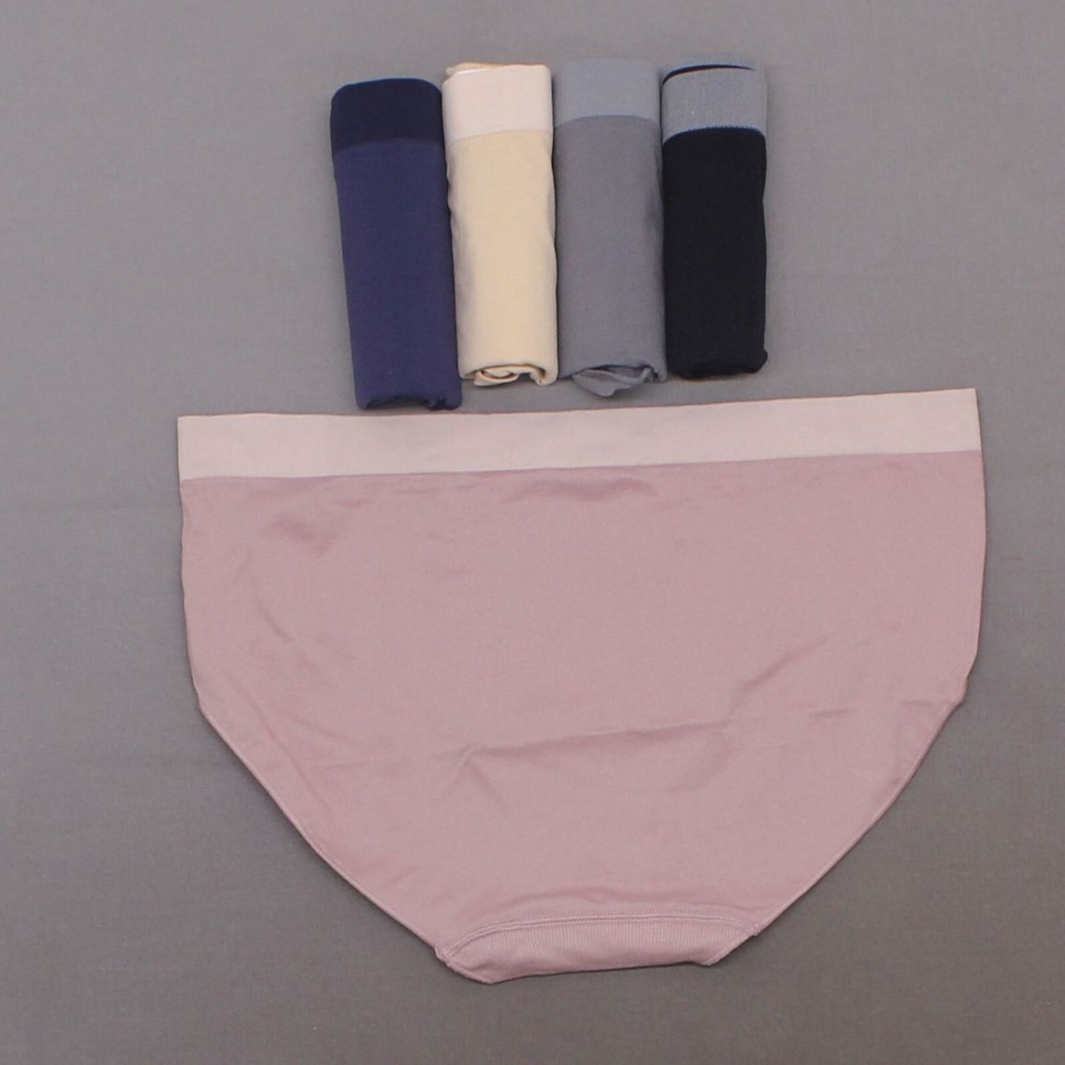 Black Bow Women's 5 Pack Seamless Microfiber Hipster Panties Small Grey