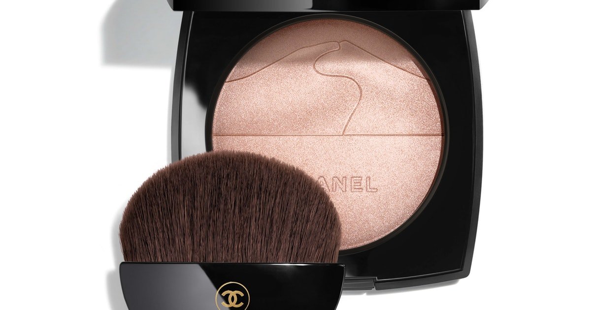 CHANEL Eclat du Desert Illuminating Powder