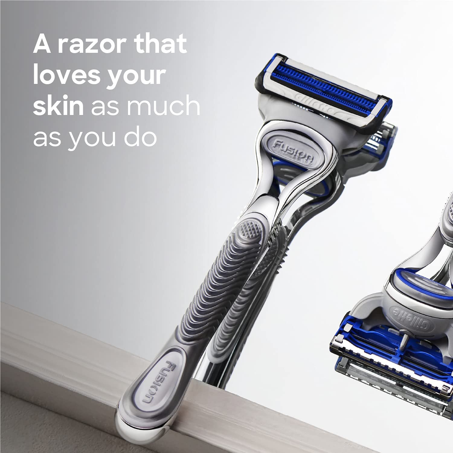 Gillette Skin Guard Razor/ Razor + Cartridges Pack for a perfect shave