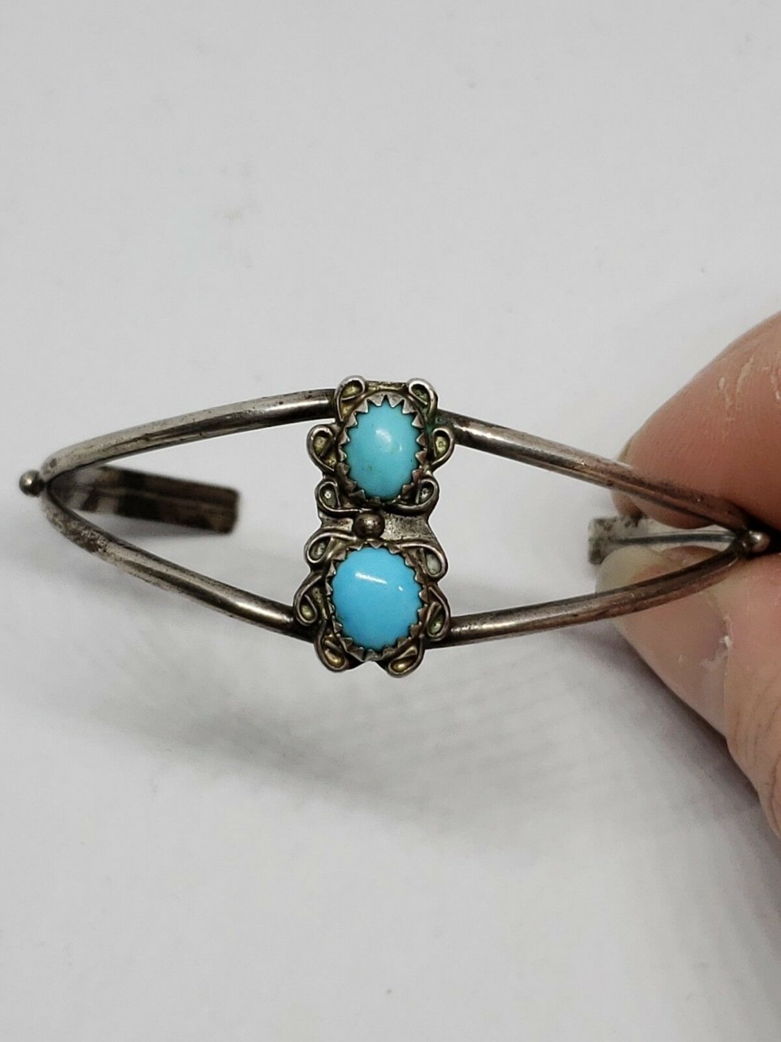 Vintage Navajo Harrison Yazzie Turquoise Native American Floral Cuff Bracelet