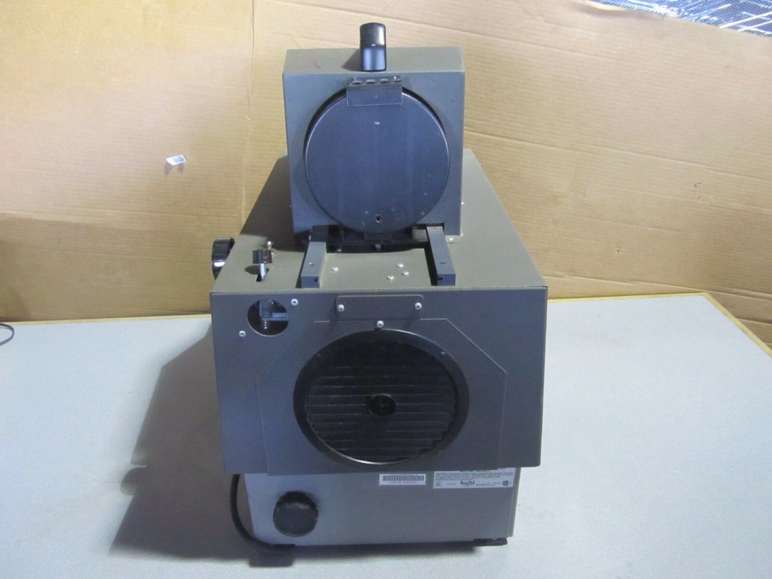 Mark IV Opus Opaque Projector