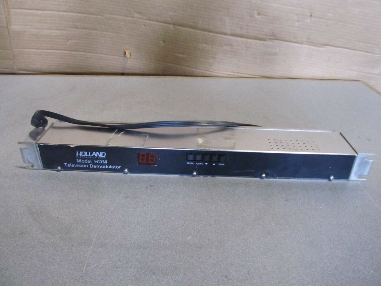OEM holland electronics television modulator model HDM