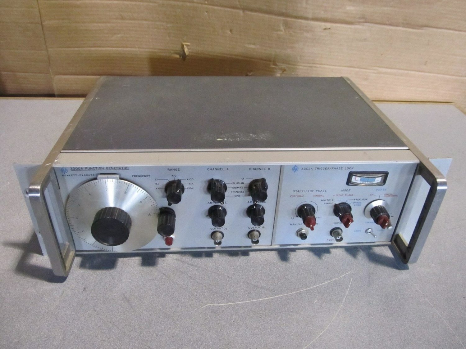 OEM hewlett packard 3300A function generator 3302A trigger/phase lock