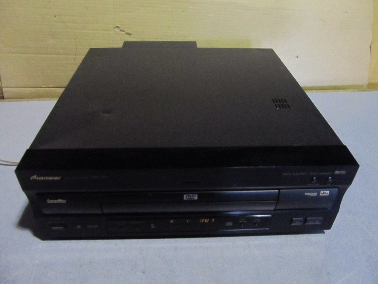OEM pioneer DVD LD player model no. DVL-919  "used"