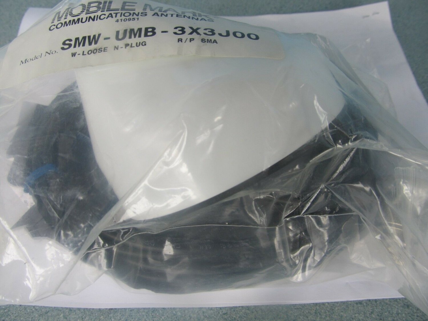 Mobile Mark Communication Antenna 800-2500MHZ GPS Surface SMW-UMB-3X3J00