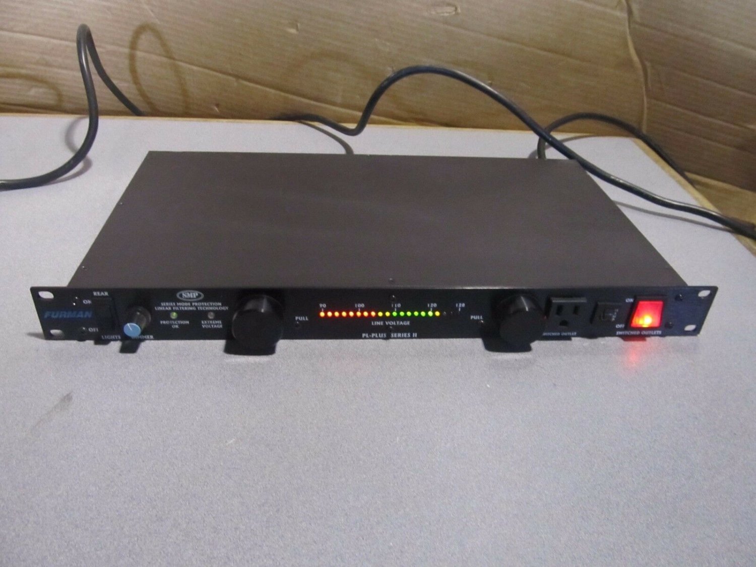 OEM Furman PL-Plus II SMP Rack Mount 8-Outlet Power Conditioner