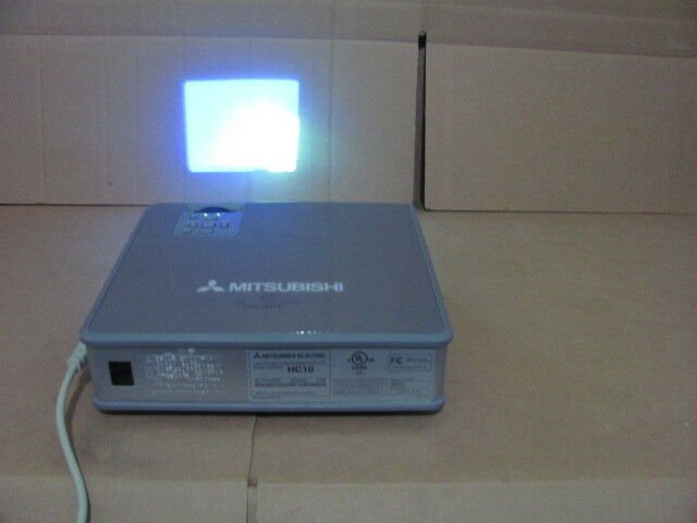 Mitsubishi HC10 DLP Projector ** Working Guaranteed**