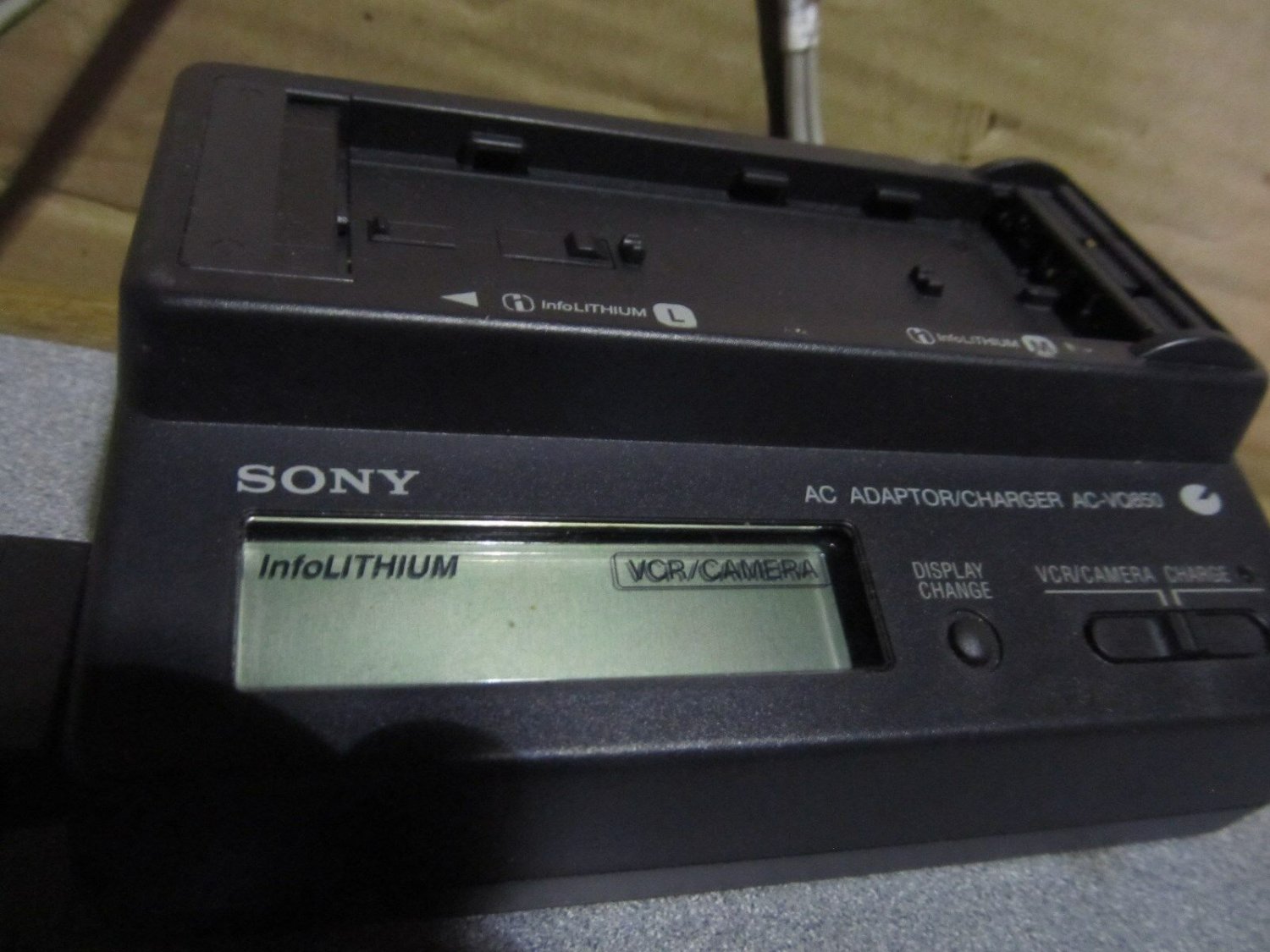 OEM sony AC power adapter/charger  model-VQ850
