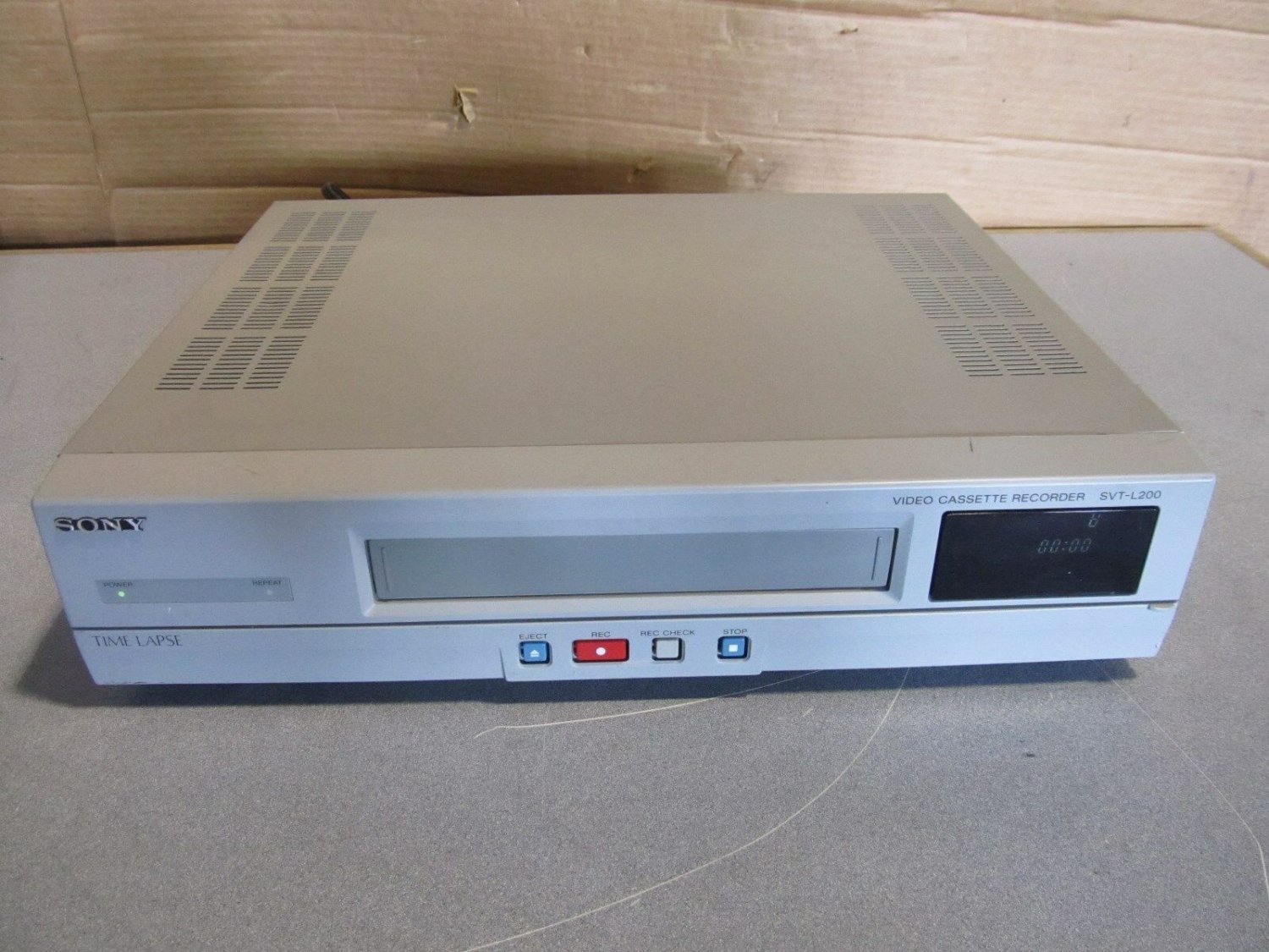 OEM sony video cassette recorder  model SVT-L200