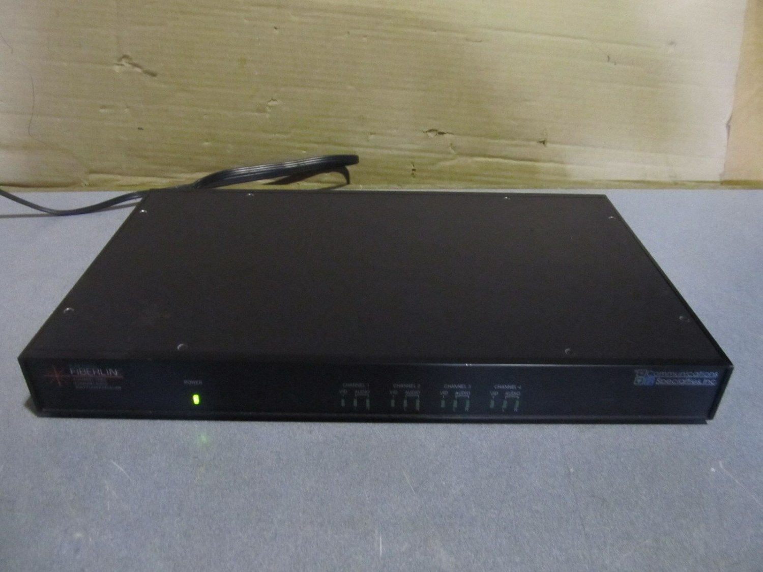 pure digital fiberlink multiplexer receiver - 4 channel video- 8 cnannel audio