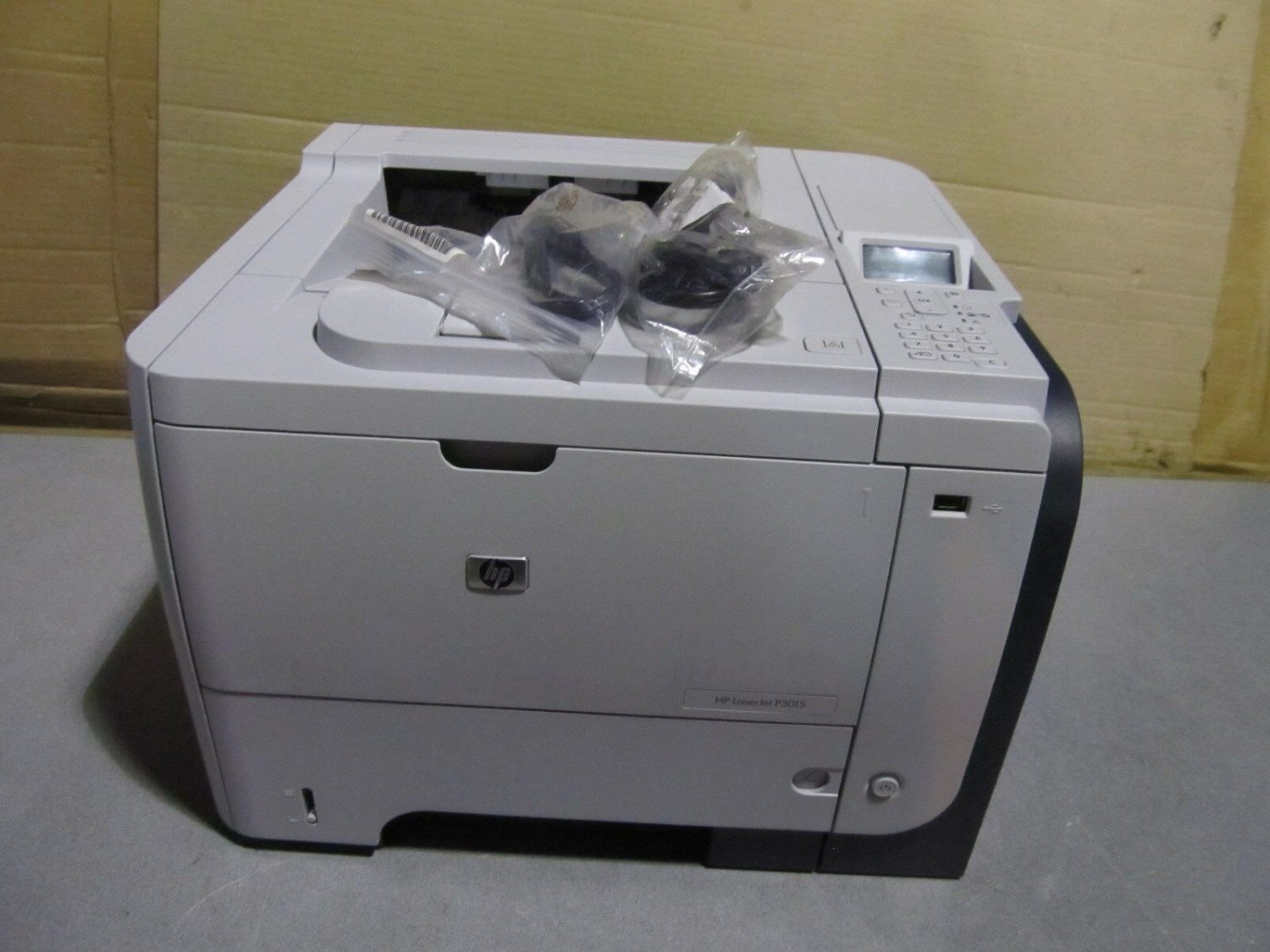 OEM HP laserjet P3015 printer CE528A w/toner & USB cable