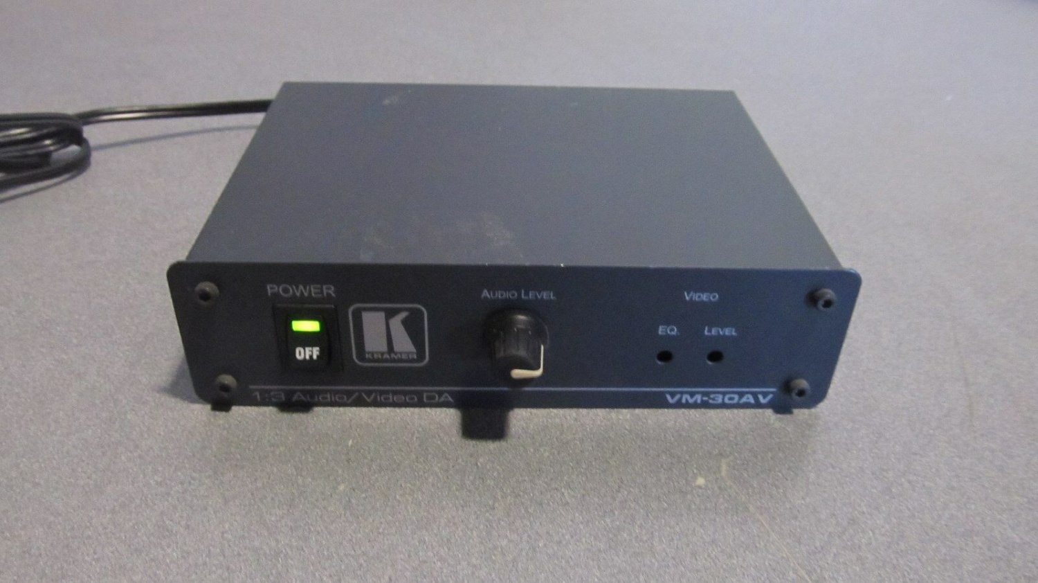 OEM kramer 1:3 Composite audio/video distribution amplifier  model VM-30AV