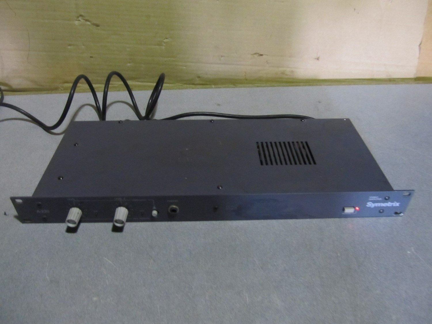 OEM symetrix stereo amplifier model A-220
