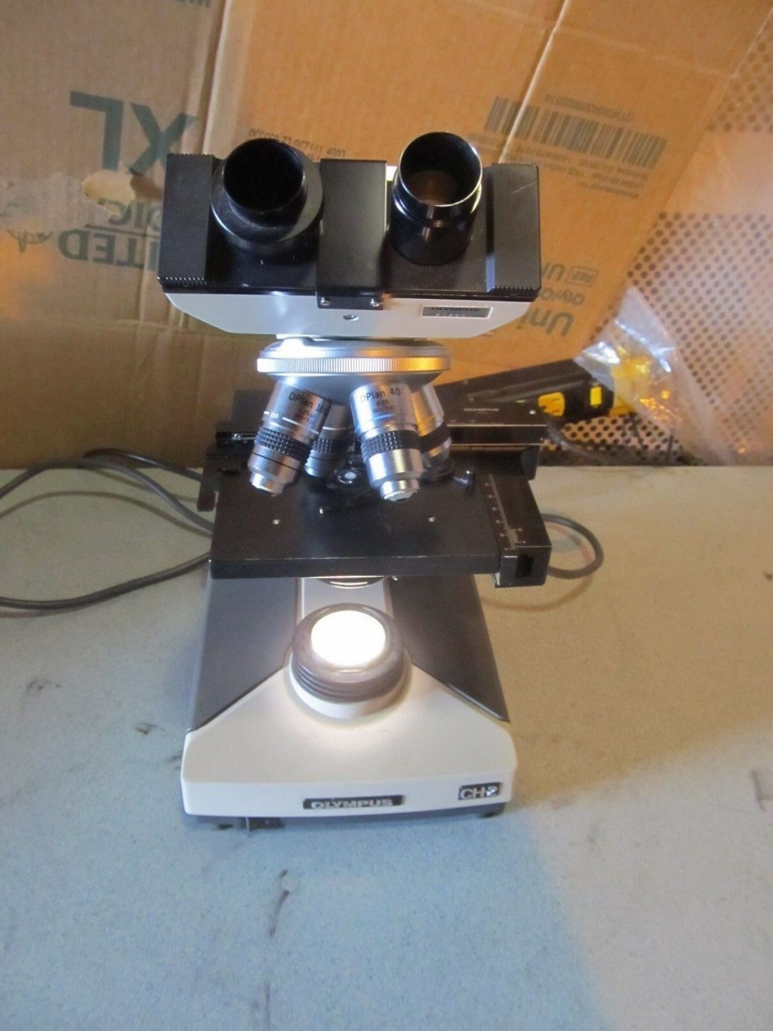 OEM olympus CH-2 binocular microscope w/4 objective lens 100-100-40-10