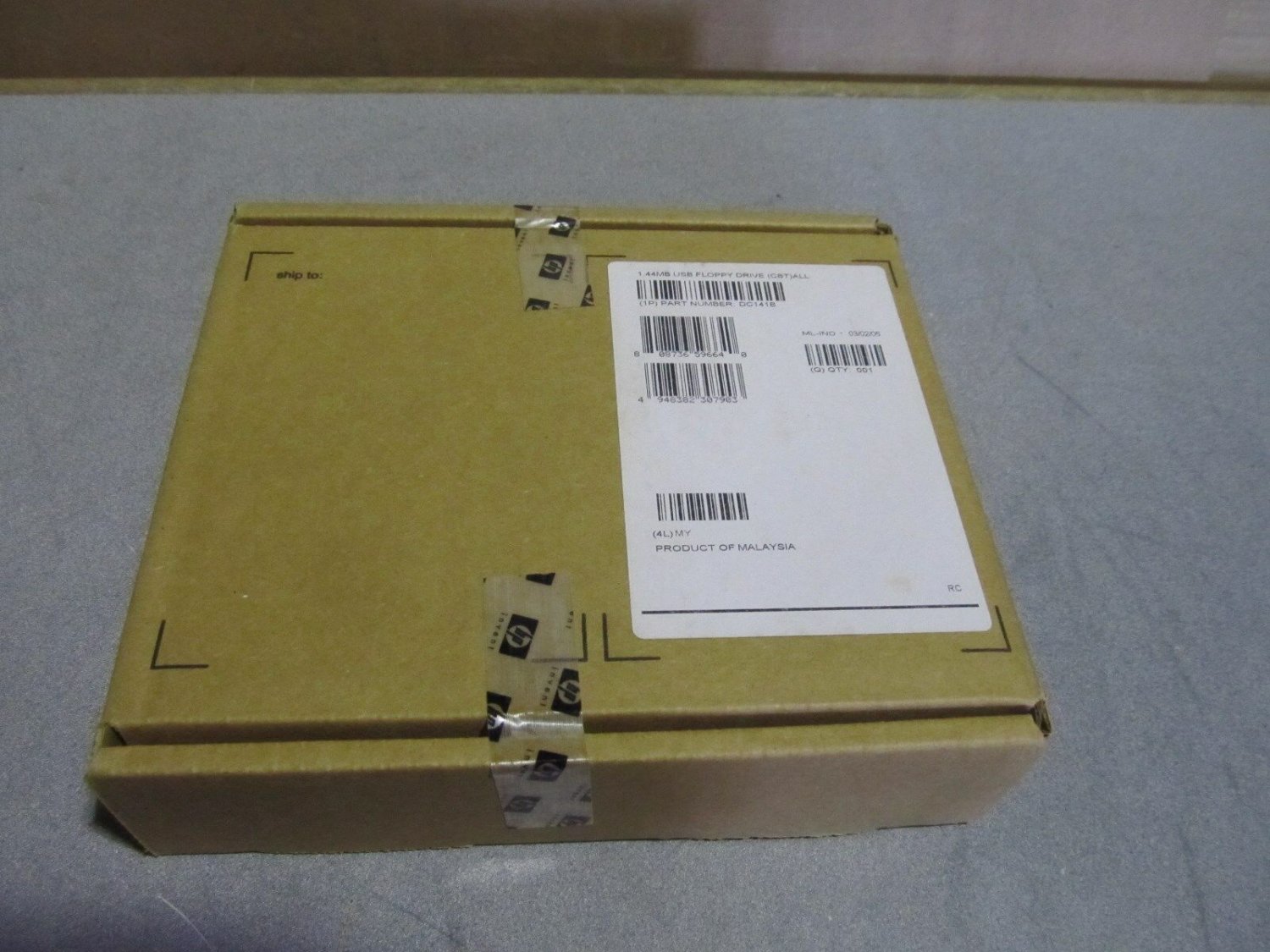 OEM HP (Hewlett Packard) 1.44MB external USB floppy drive