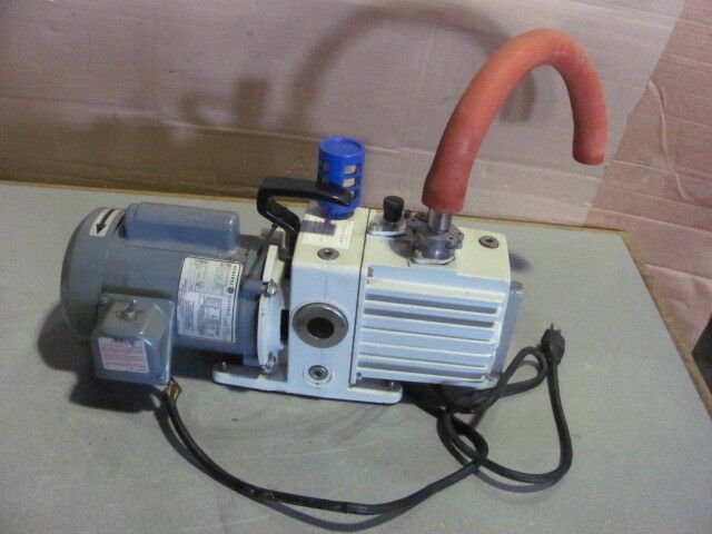 OEM leybold trivac vacuum Model D4A w/electric AC motor model 5KC36PN435AX