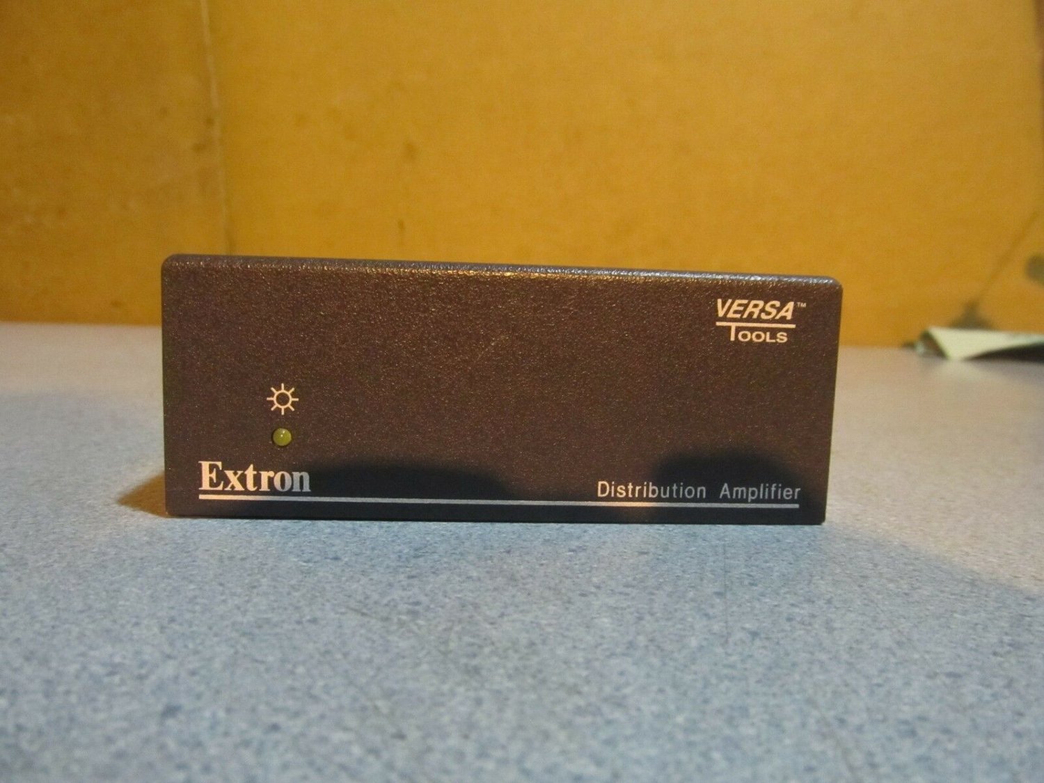 OEM Extron Versa Tools  MDA 3V Distribution Amplifiier