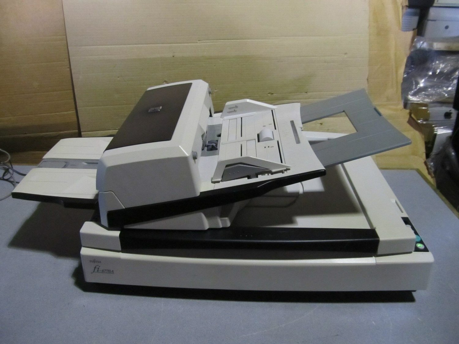 OEM fujitsu fi-6770A scanner w/USB cable w/ Trays