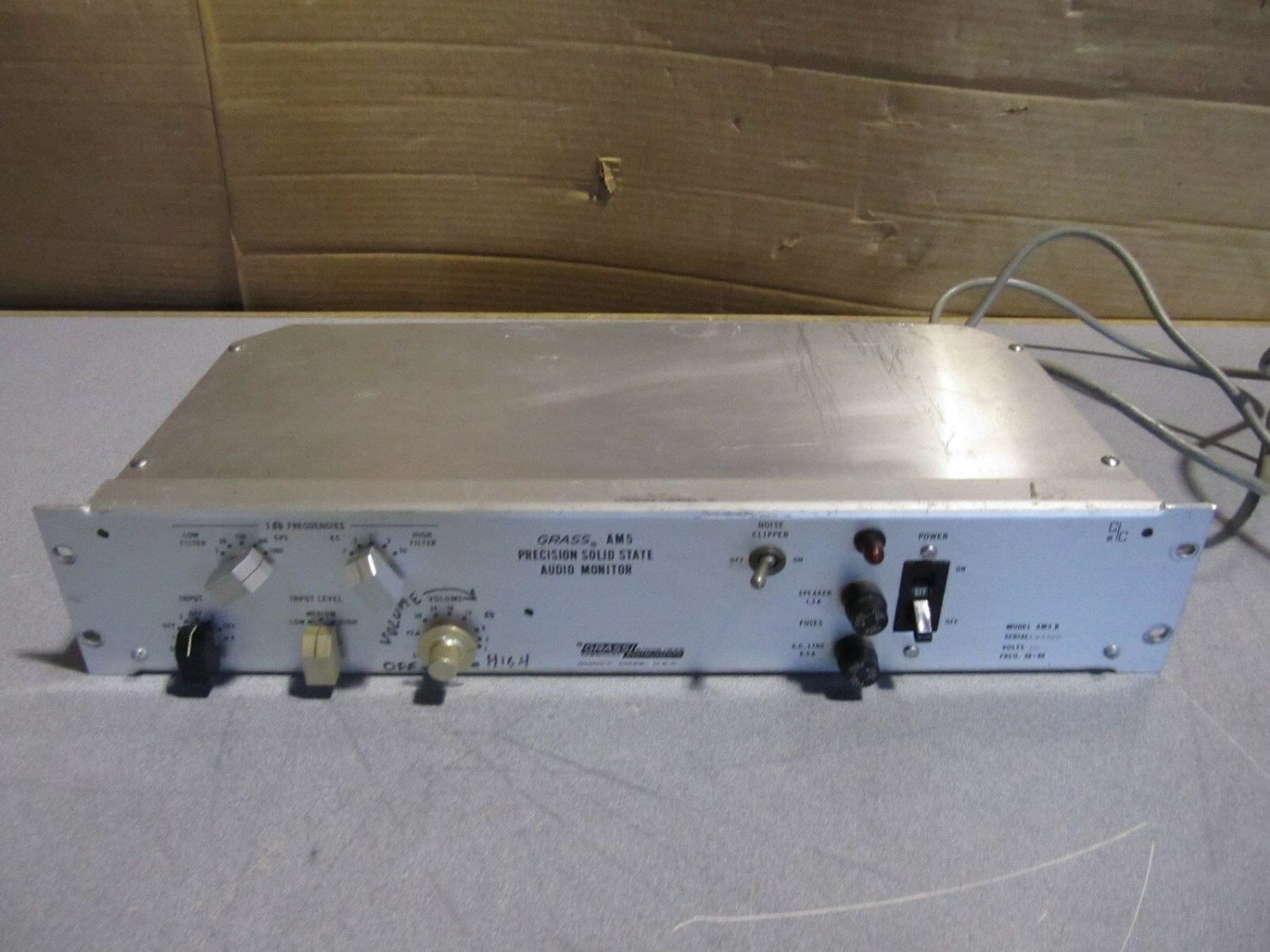 OEM grass medical instrument precision solid state audio monitor model AM5