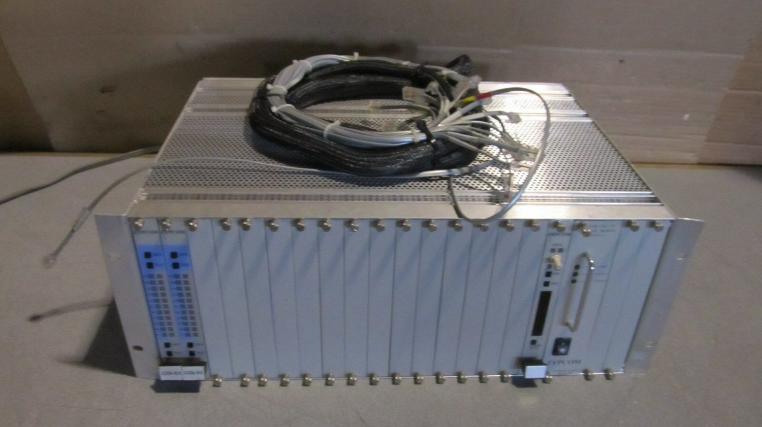 OEM zypcom chasis Z32CH-2 w/cable
