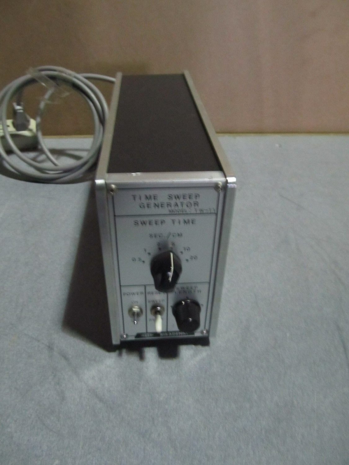 OEM rikadenki soltec time sweep generator model TW-11
