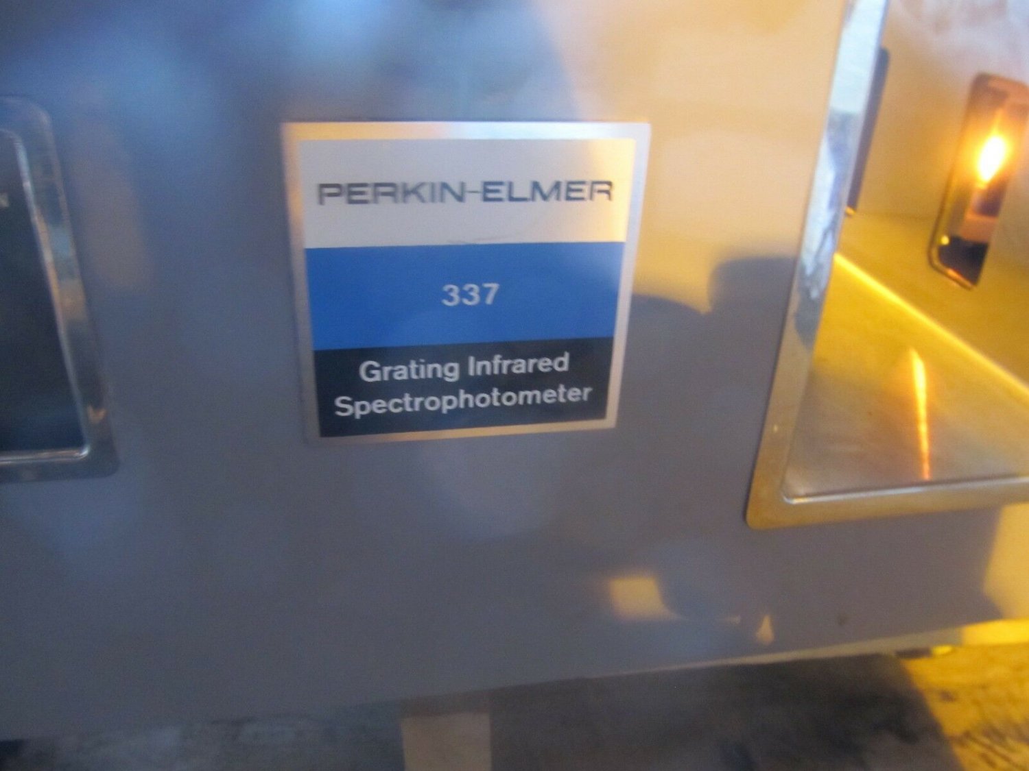 PERKINELMER 337 Grating Infrared Spectrophotometer