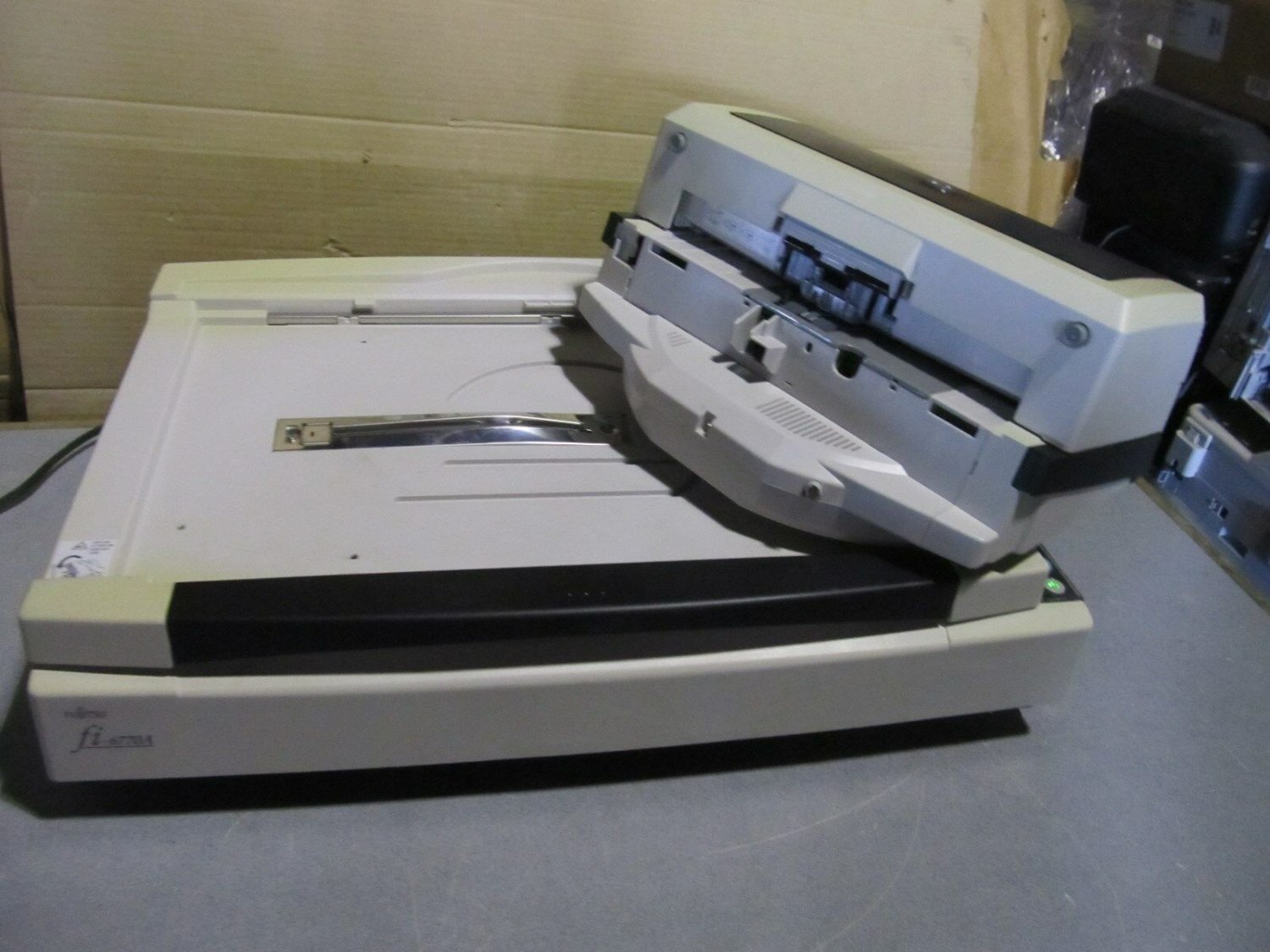 OEM fujitsu fi-6770A scanner (for parts) QTY: 01