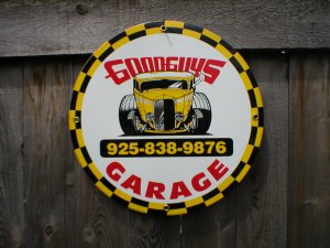GOODGUYS GARAGE PORCELAIN-COATED ADV SIGN M