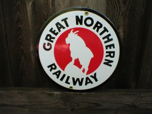 GREAT NORTHERN RAILWAY PORCELAIN-COATED RAILROAD SIGN A