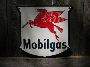 MOBILGAS SHIELD PORCELAIN COAT SIGN