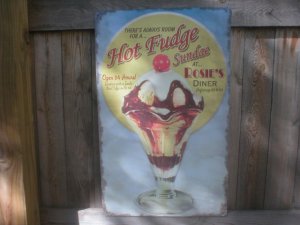 HOT FUDGE SUNDAE RETRO TIN DINER ICE CREAM SIGN