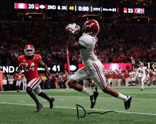 * DEVONTA SMITH SIGNED PHOTO 8X10 RP AUTOGRAPHED NATIONAL CHAMPIONSHIP THE CATCH