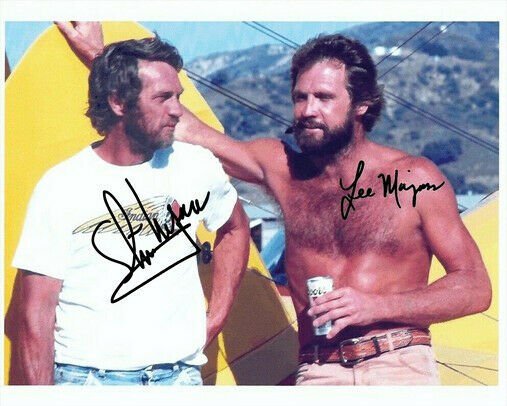 STEVE MCQUEEN & LEE MAJORS SIGNED PHOTO 8X10 RP AUTOGRAPHED CANDID PICTURE