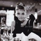 * AUDREY HEPBURN SIGNED PHOTO 8X10 RP AUTOGRAPHED BREAKFAST AT TIFFANY'S