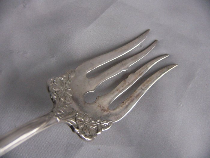 GRENOBLE aka GLORIA Silverplate SERVING COLD MEAT FORK by Wm Rogers