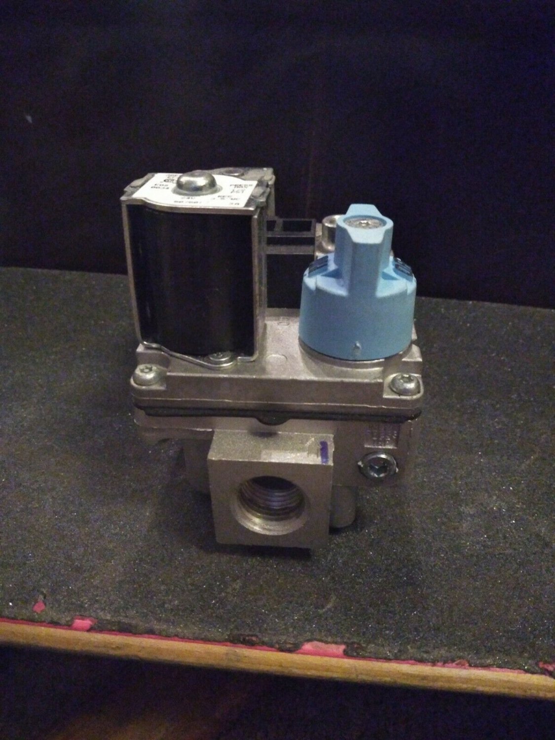 CARRIER EF32CW192 WHITE RODGERS 36E98 203 FURNACE GAS VALVE Bryant