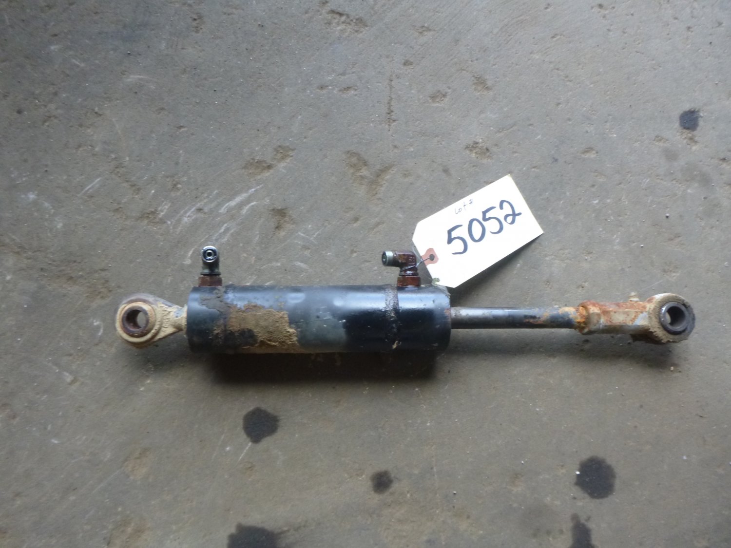 John Deere 3225C Power Steering Cylinder AM115779