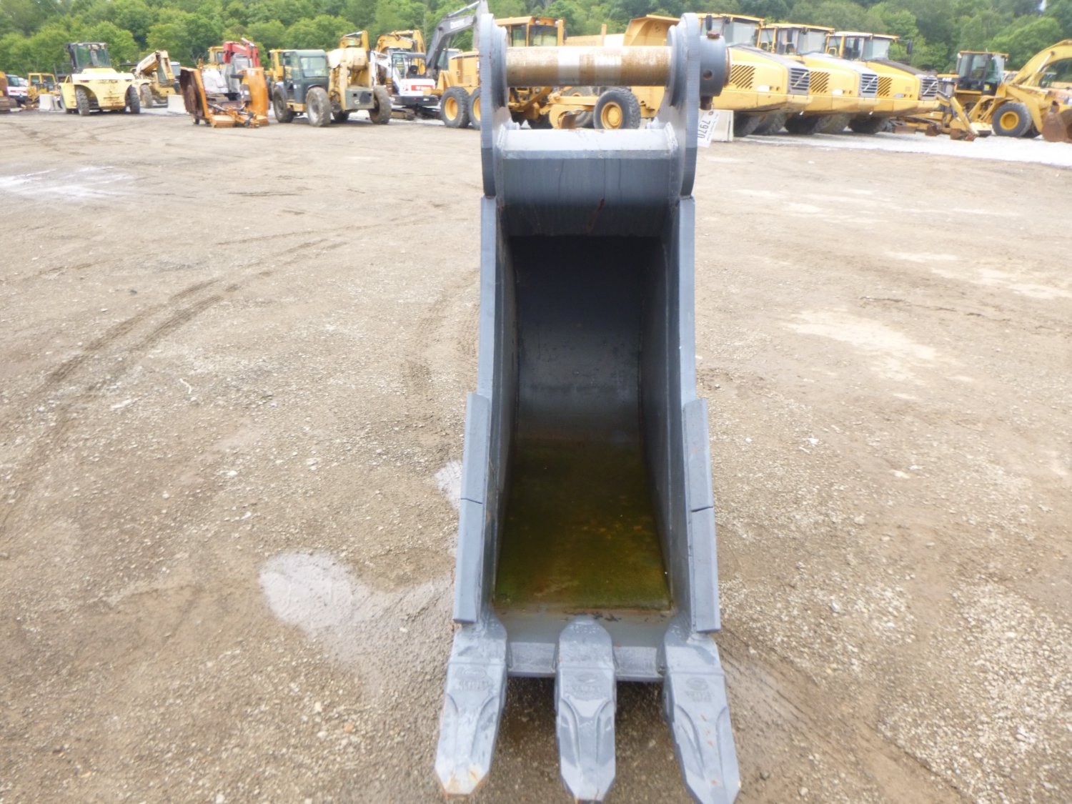 Strickland 24 Inch HD Excavator Bucket