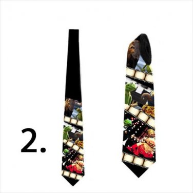 Necktie with the muppet kermit and miss piggy