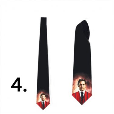Necktie with twin peaks