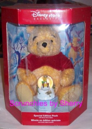 Disney Store 2000 Winnie the Pooh & Snowglobe