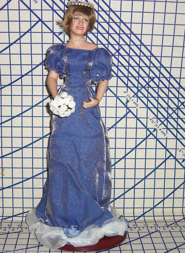 Princess Diana Doll Porcelain Queen of Hearts Original Box COA First Issue